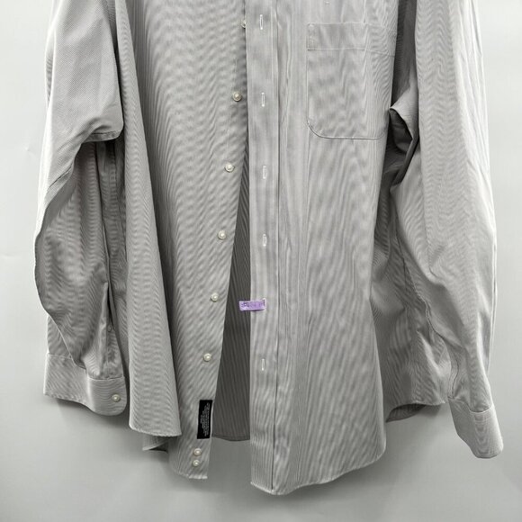 Jos. A. Bank Men's Traveler Button Down Shirt Gray Striped Size 17-35 - Picture 3 of 8